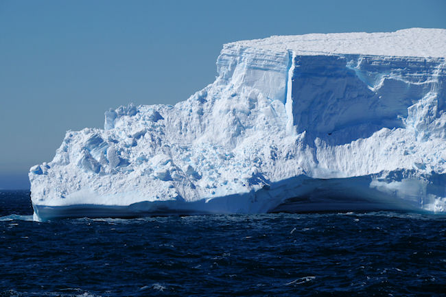 SouthGeorgia_iceberg_DSC06588.JPG