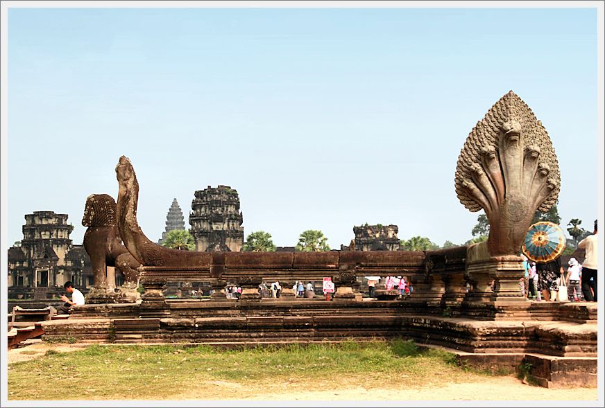 Cambodia_AngkorWat_8201_m