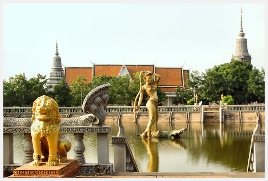 MekongCruise_Cam_Monastery_7644