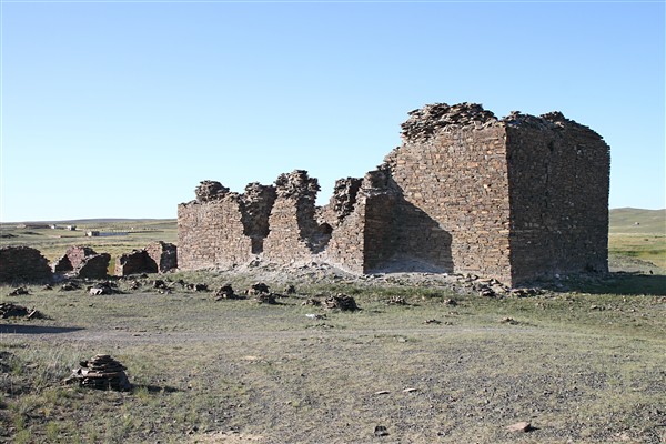 Mongolia_MiddleGobi_Fortress_2537_m_600.jpg