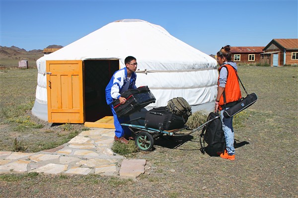 Mongolia_S_Gobi_GerCamp_2657_m_600.jpg