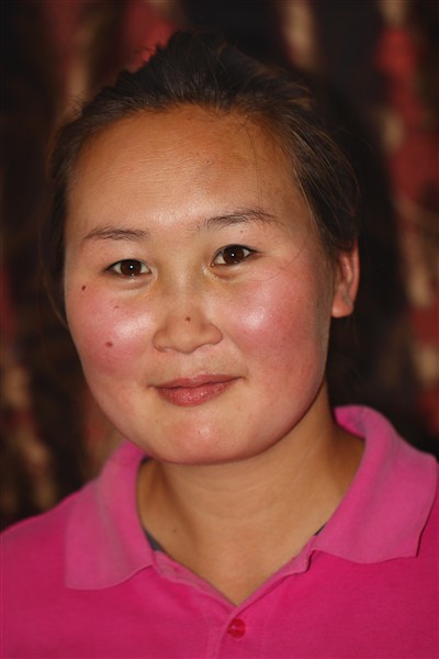 Mongolia_NationalPk_Woman_3040_m_600.jpg