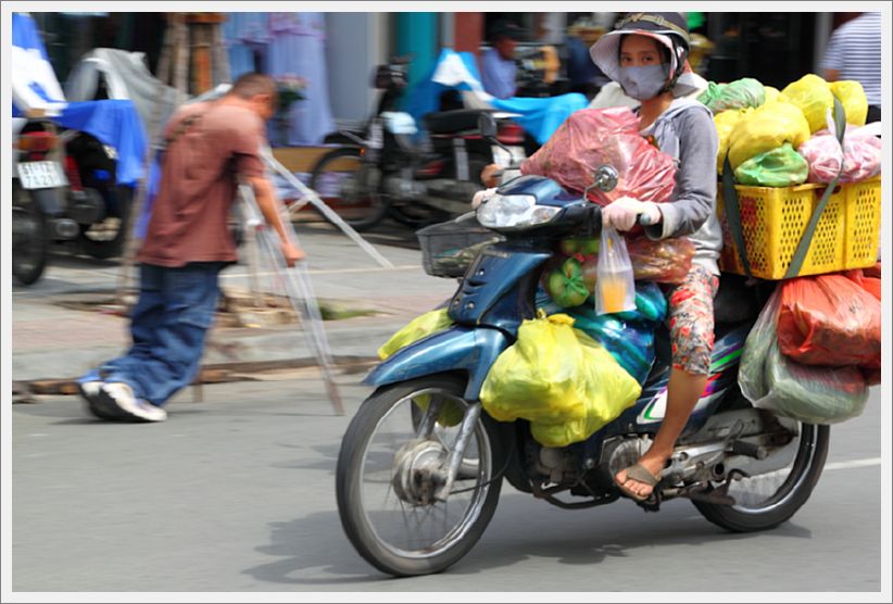 Saigon_StreetsTraffic_6756