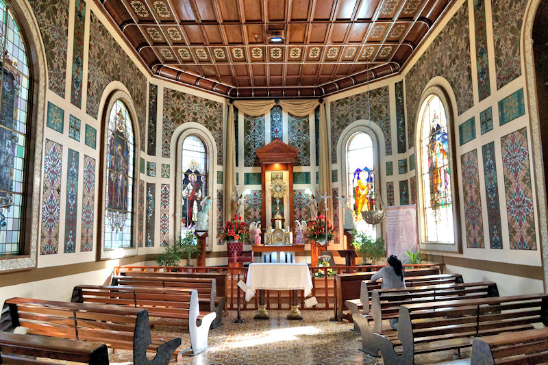 Side Chapel in the Cartago Basilica, Costa Rica
