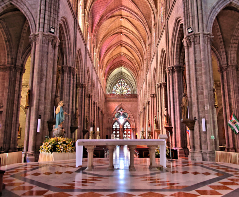 Quito - Basilica of the National Vow