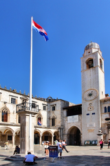 Dubrovnik_MainSquare_3000_2867.jpg