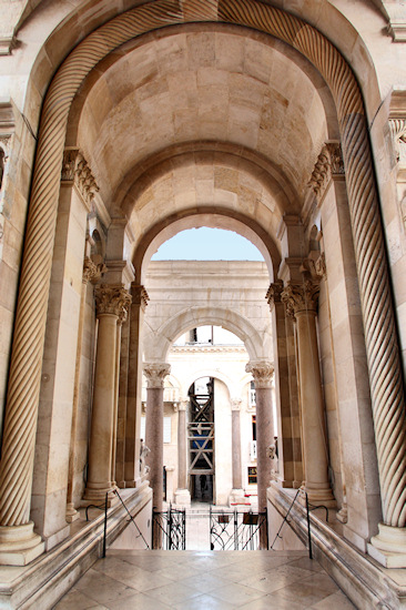 Split_arches_2882.jpg