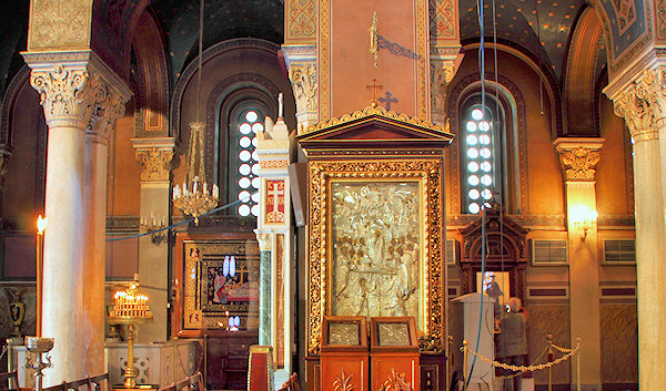 Athens_Cathedral_Interior_0171.jpg