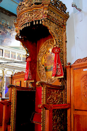 Chania_Cathedral_Throne_DSC04354.jpg