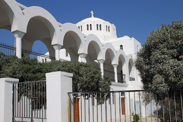 Santorini_Fira_Cathedral0215.jpg