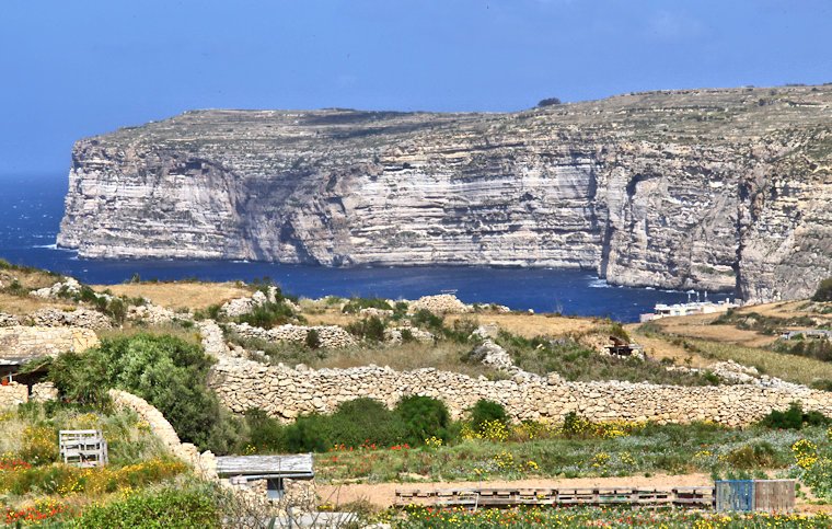 Malta_2297_Gozo_Sanap Cliffs and Terraces_m