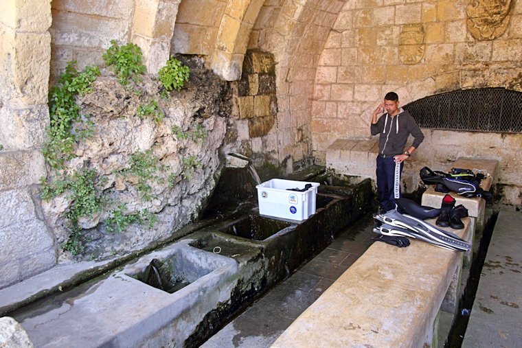 Malta_2324_Victoria_Ancient Public Washing Place_m