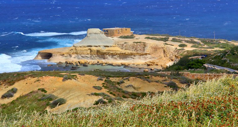 Malta_2381_Gozo_Xwejni_Coastal View_m