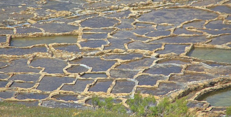 Malta_2392_Gozo_Xwejni_Coastal View_Salt Pans_m