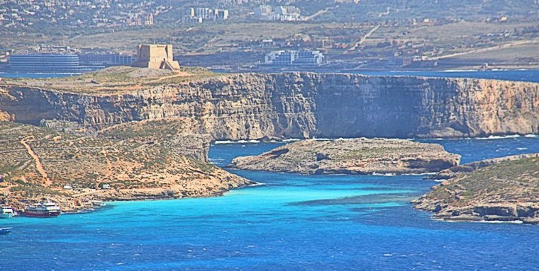 Malta_2426_Comino with Blue Lagoon_Malta_m