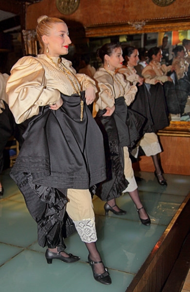 Malta_1954_18th C Costume Folkloric Dancers_m