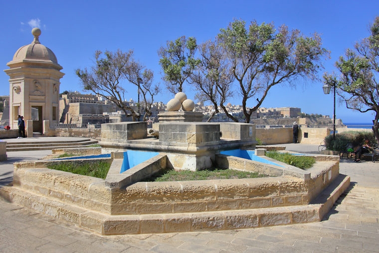 Malta_3034_The Tree Cities_Vittoriosa_The top of Fort St Angelo_m