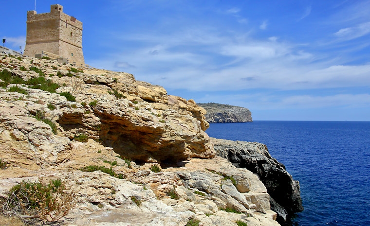 Malta_3266_Qrendi_Wied iz-Zurrieq_Near the Blue Grotto_Ta' Xutu Tower_m