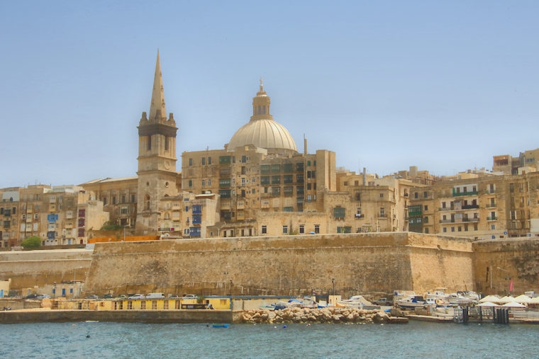 Malta_2083_Valletta_Carmelite Church Dome and Anglican Pro Cathedral Spire_m