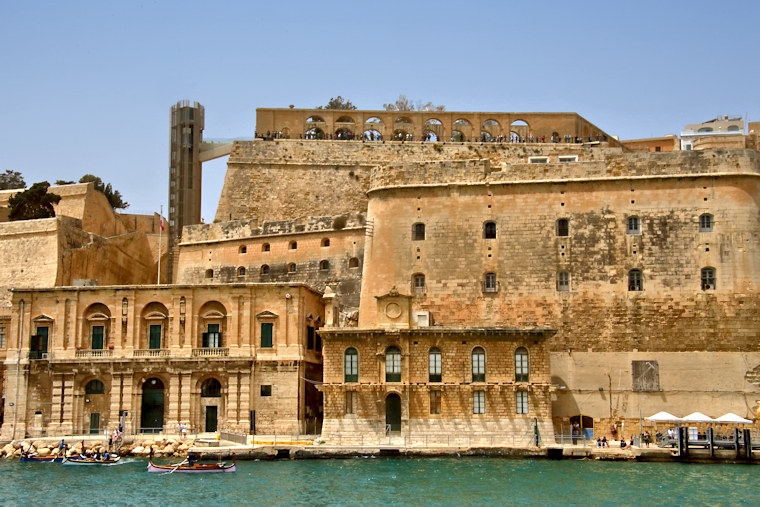 Malta_2107_Valletta_Upper Barrack Gardens_m