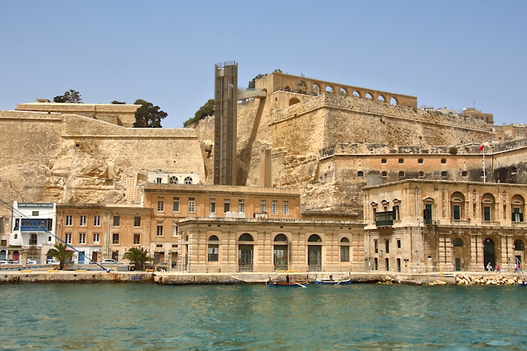 Malta_2109_Valletta_Upper Barrack Gardens_m