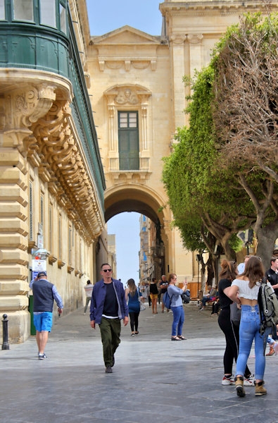 Malta_2160_Valletta_St George's Square & Grand Master's Palace_m