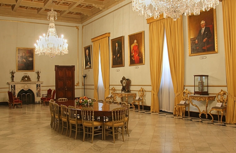 Malta_2171_Valletta_Grandmaster's Palace_Dining Room_m