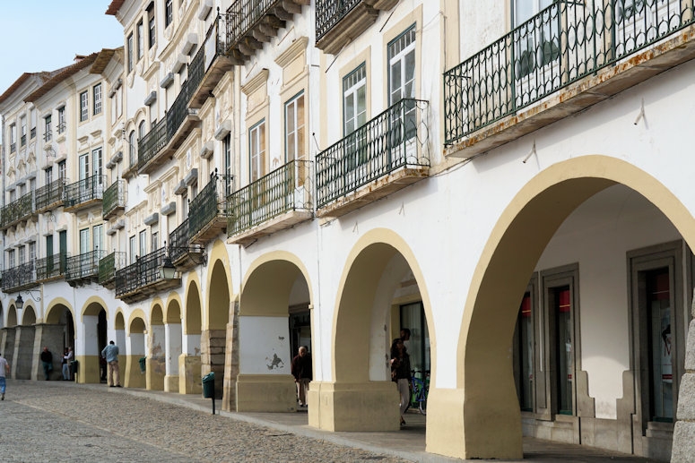 Giraldo Square, Evora, Portugal