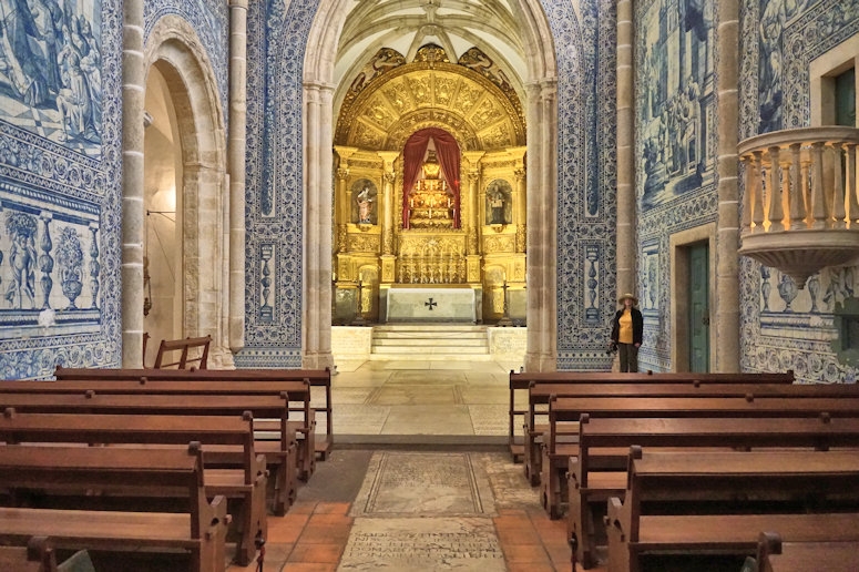 Inside the church of São João Evangelista, Lóios Convent, Evora, Portugal