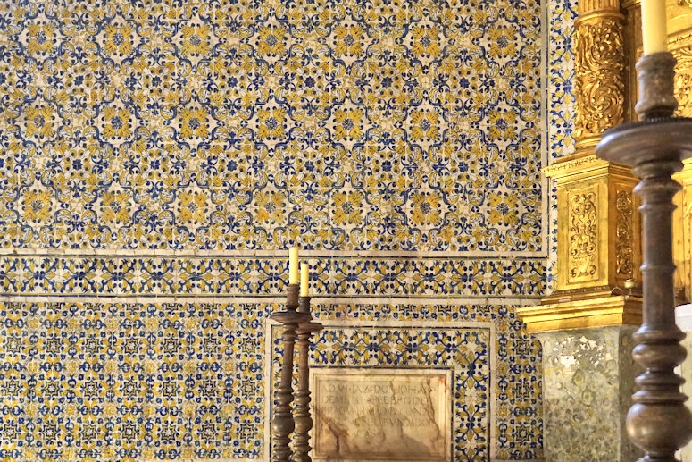 Inside the church of São João Evangelista, Lóios Convent, Evora, Portugal