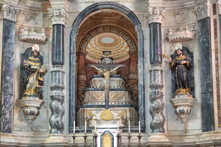 Inside the Church of St Francis, Evora, Portugal