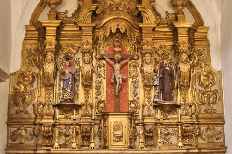 Inside the church of São João Evangelista, Lóios Convent, Evora, Portugal