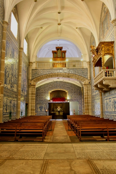 Inside the church of São João Evangelista, Lóios Convent, Evora, Portugal