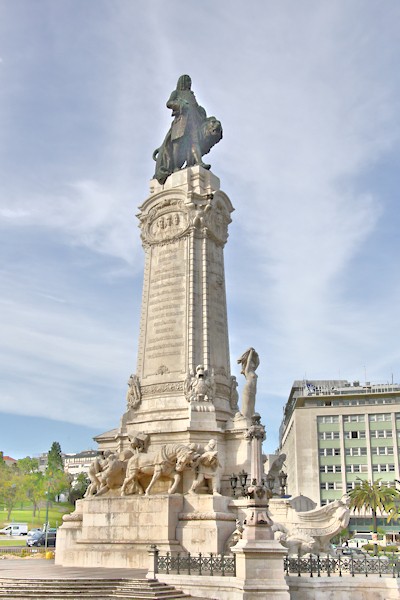 Statue of Marquis de Pombal with lion in the square of that name, Lisbon