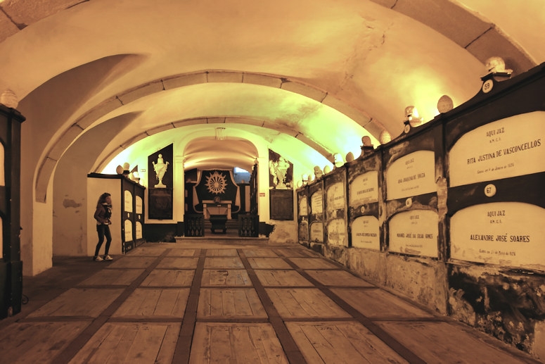 Inside the Church of the Franciscans, Porto