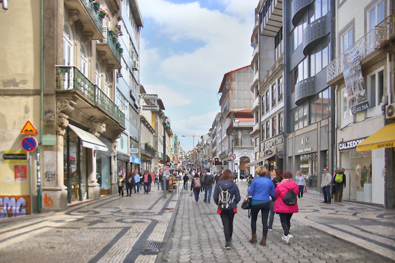 Rua de Santa Catarina - pedestrian shopping mall in Porto