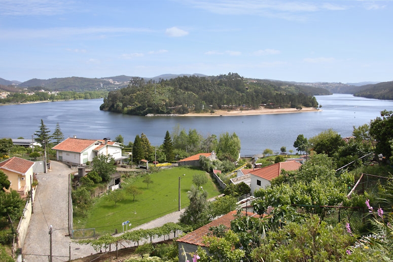  The Douro River flows from northern-central Spain across Portugal to its outlet at Porto