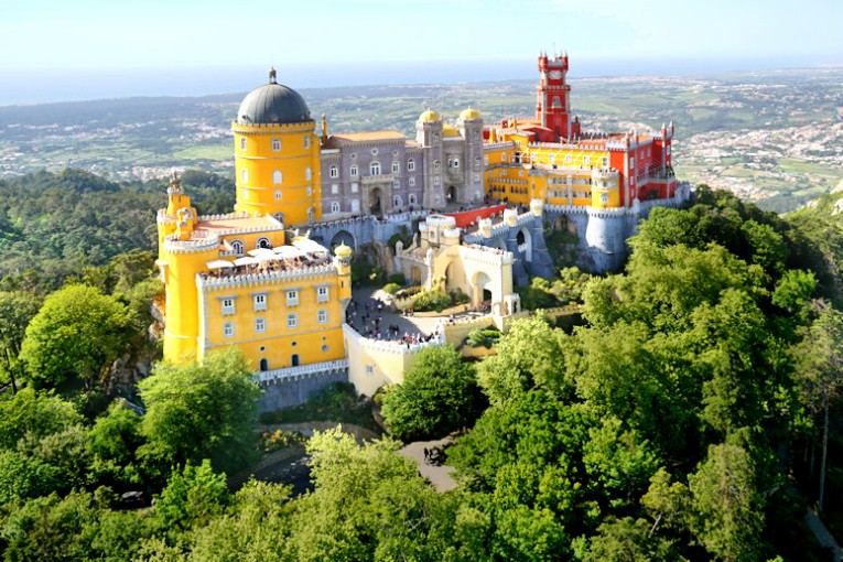 In the 18th century a monastery in this location was severely damaged by lightning, and reduced to ruins  by the Lisbon earthquake of 1755. 