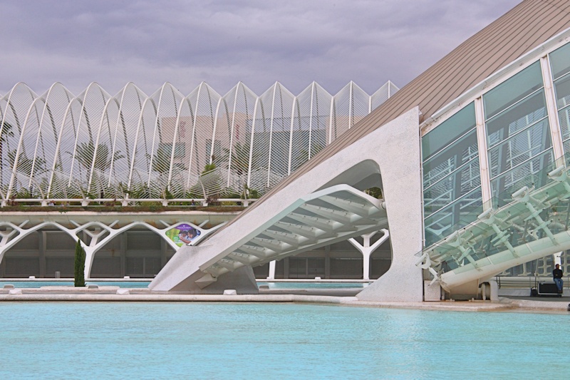 The end of the hemispheric in front of the Umbracle, Valencia