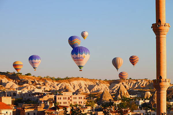 BalloonsOverGoreme_Cappodocia_2730.jpg