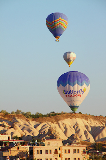 BalloonsOverGoreme_Cappodocia_2731.jpg