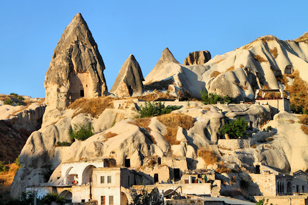 BalloonsOverGoreme_Cappodocia_2732.jpg