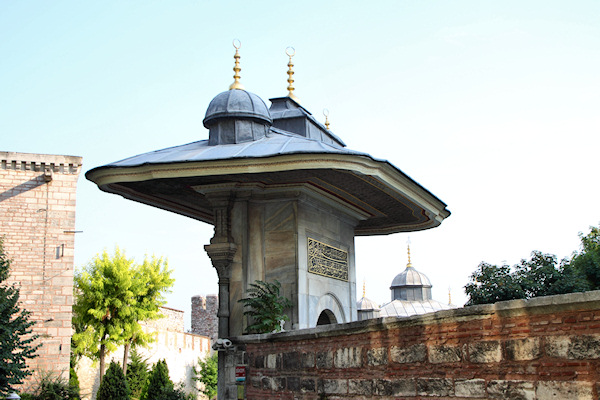 Istanbul_Gate_9408.jpg