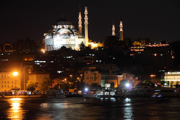 Istanbul_NightViews_9417.jpg