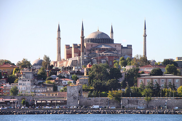 Istanbul_SanSophia_External_9537.jpg