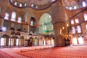 Istanbul_BlueMosque_Interior_2650